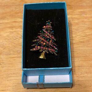 Christmas tree brooch